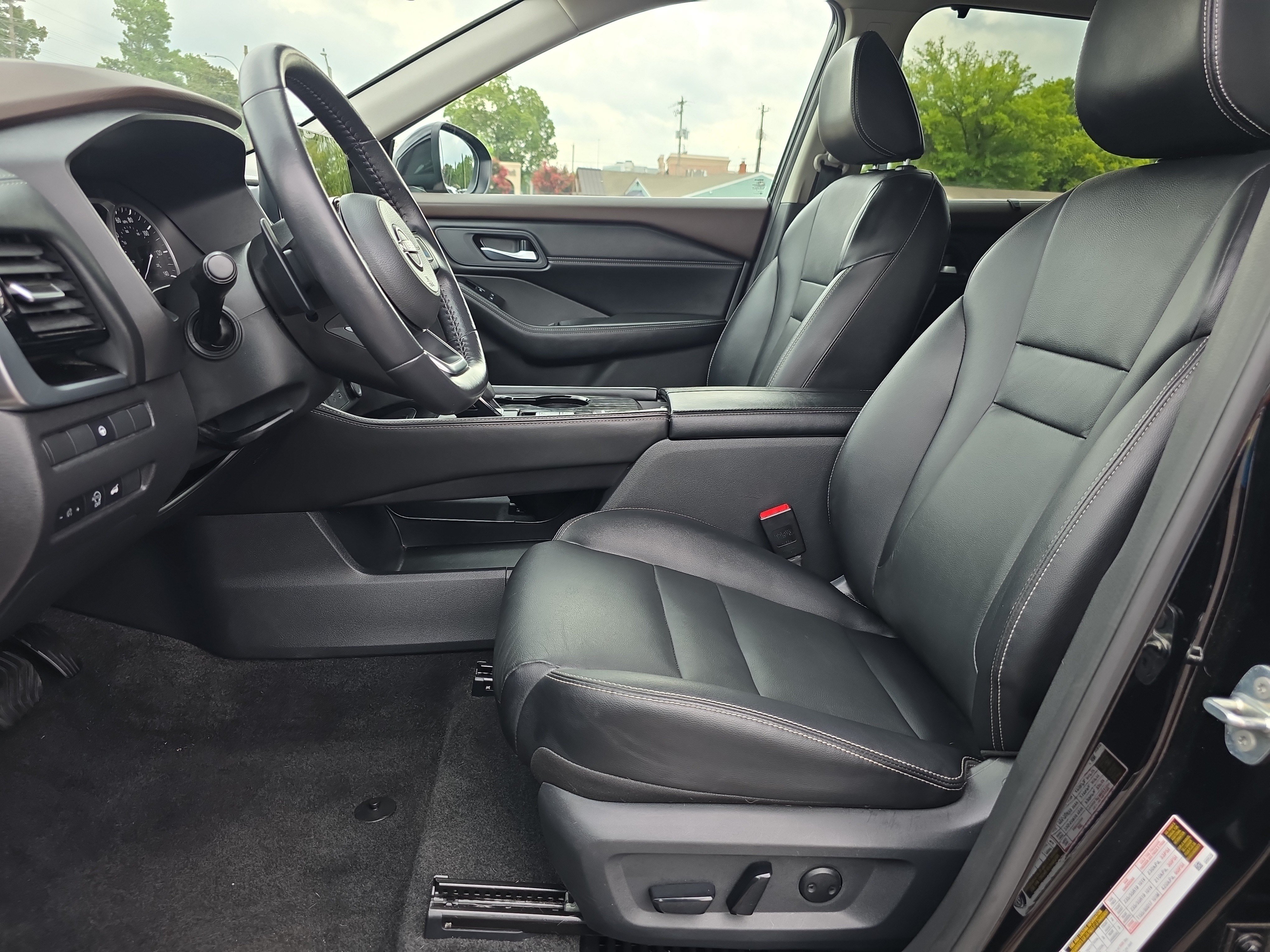 Used 2023 Nissan Rogue SL w/ SL Premium Package FWD image 10