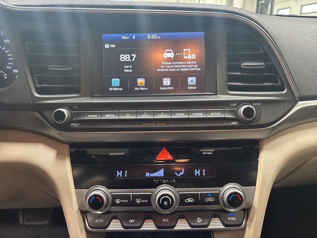 Used 2020 Hyundai Elantra SEL image 21