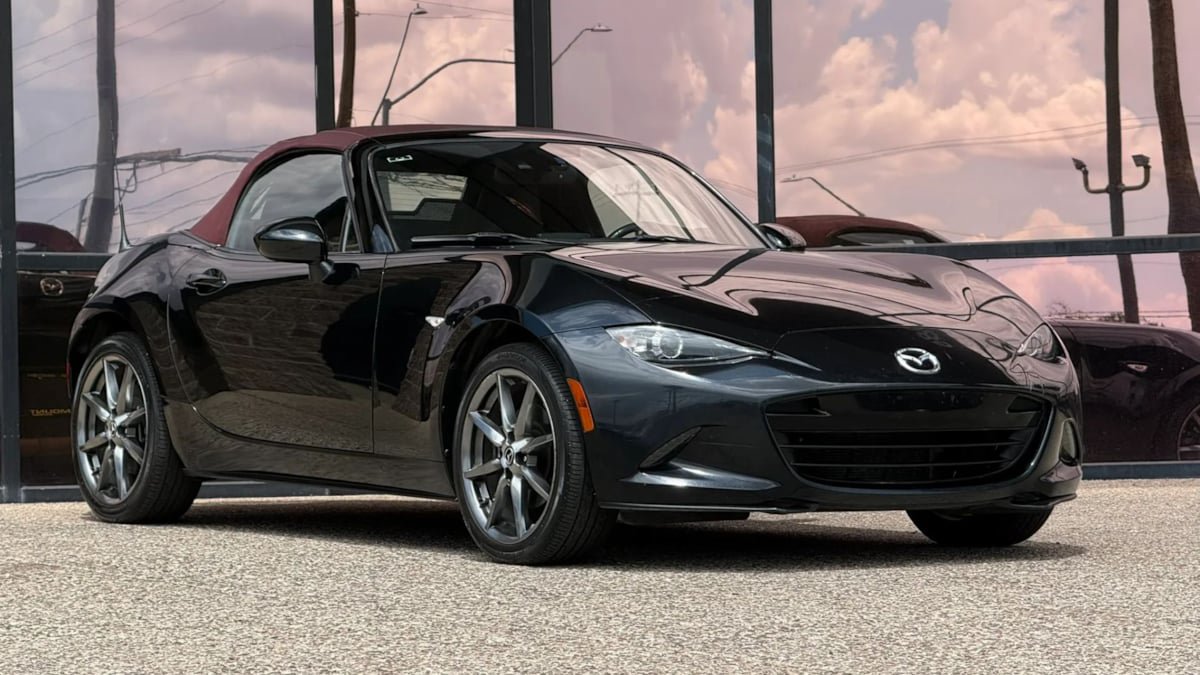 Used 2018 MAZDA MX-5 Miata Grand Touring RWD image 21