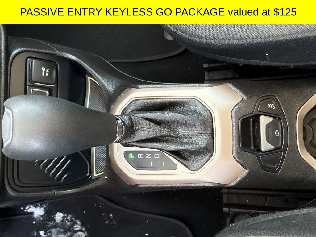 Used 2016 Jeep Renegade Latitude image 7