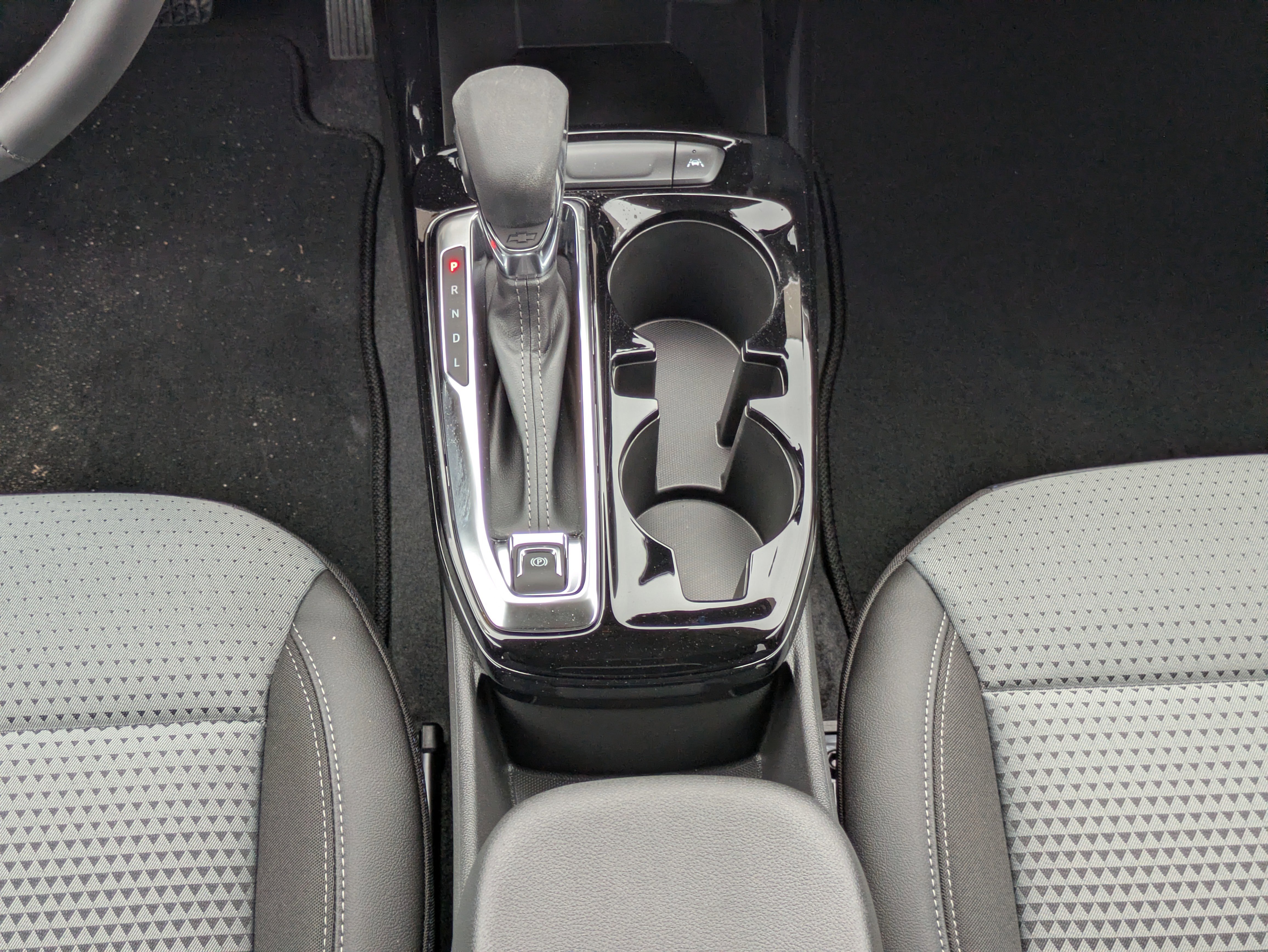 New 2025 Chevrolet Trax LT w/ Driver Confidence Package FWD image 6