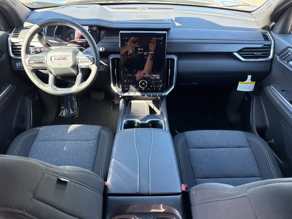 Used 2025 GMC Acadia Elevation image 13