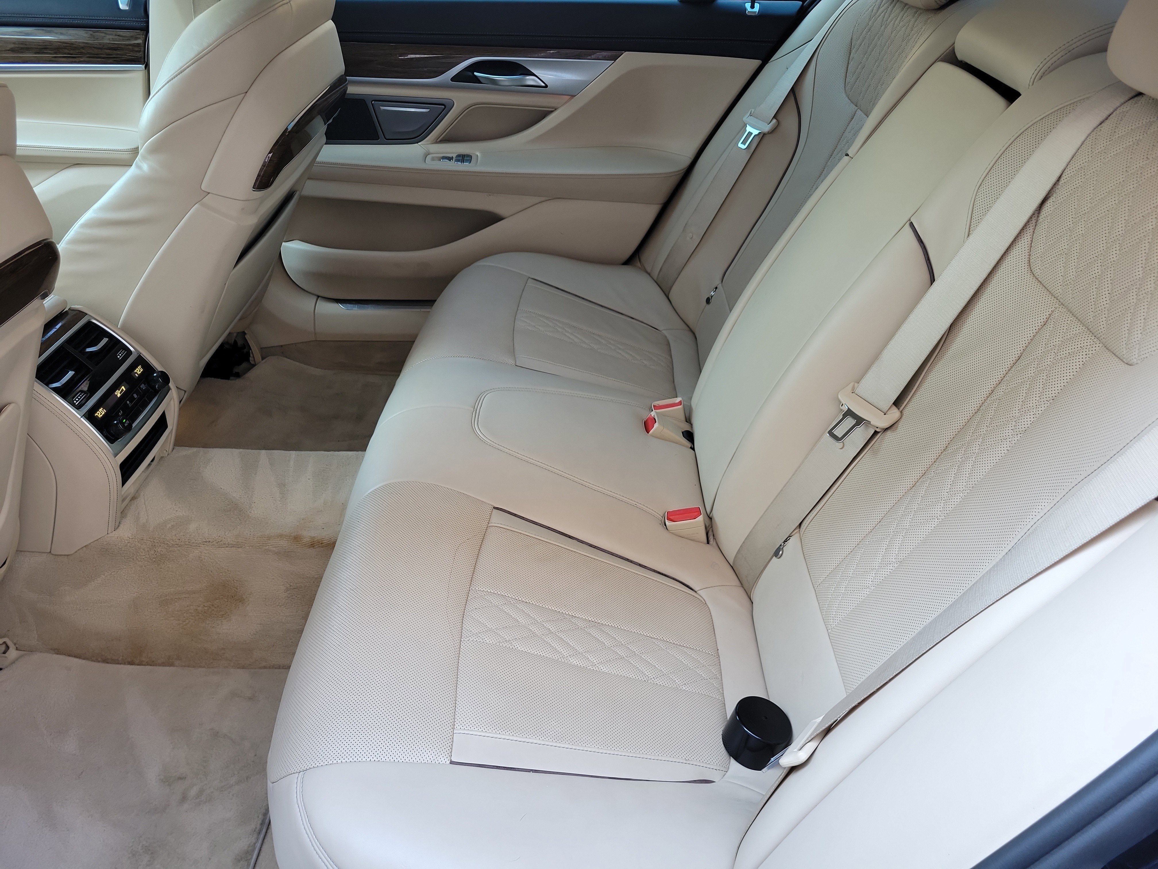 Used 2017 BMW 740i image 13