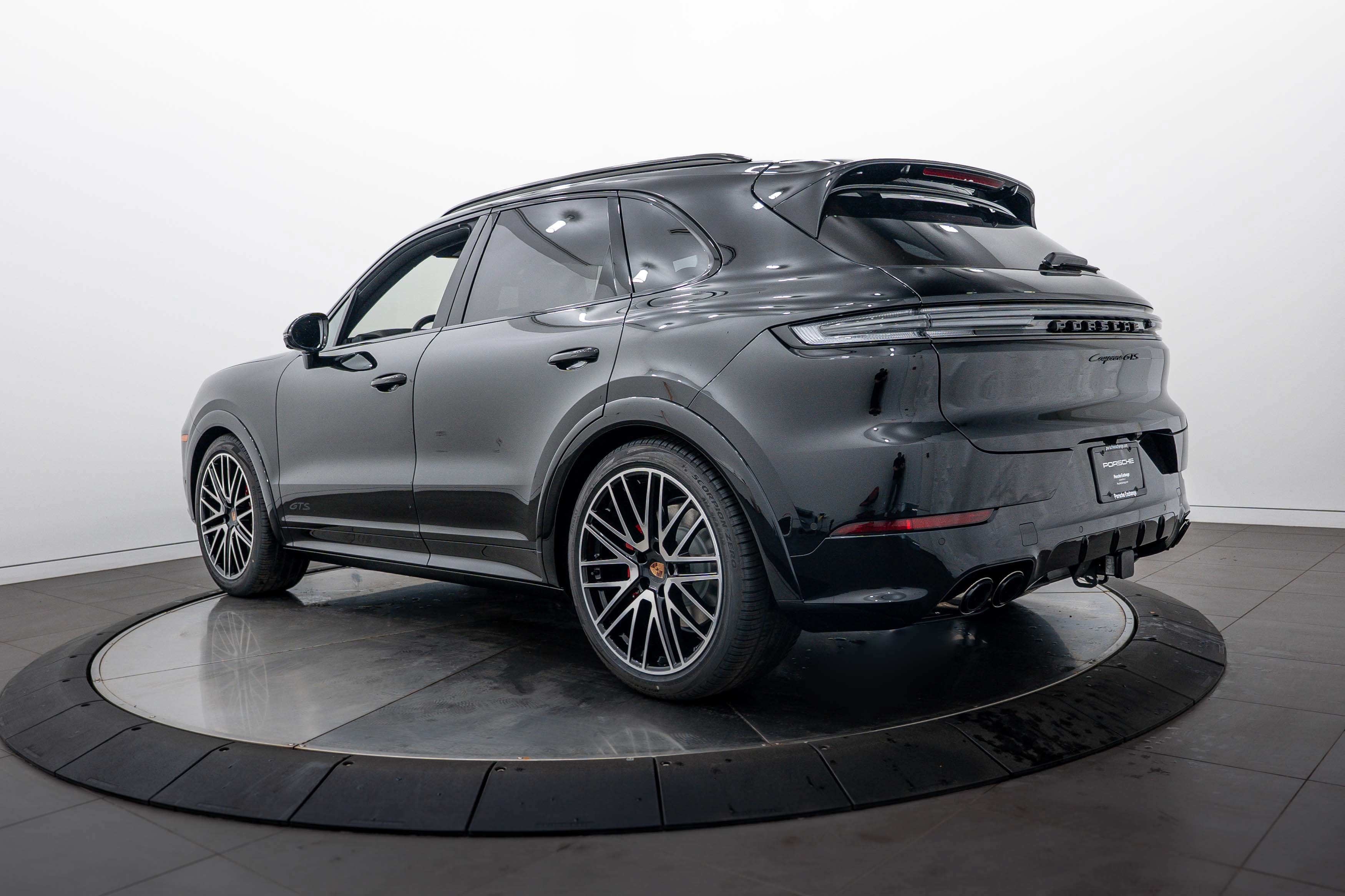 New 2026 Porsche Cayenne GTS AWD/4WD image 3