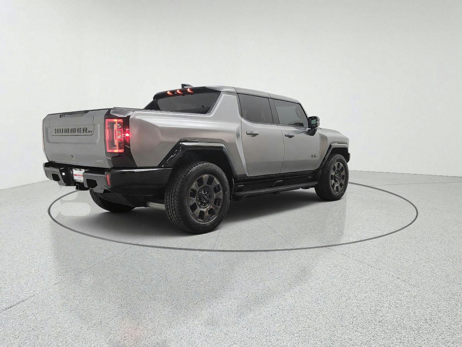 Used 2026 GMC Hummer EV 4x4 Crew Cab w/ Carbon Fiber Edition Package image 5