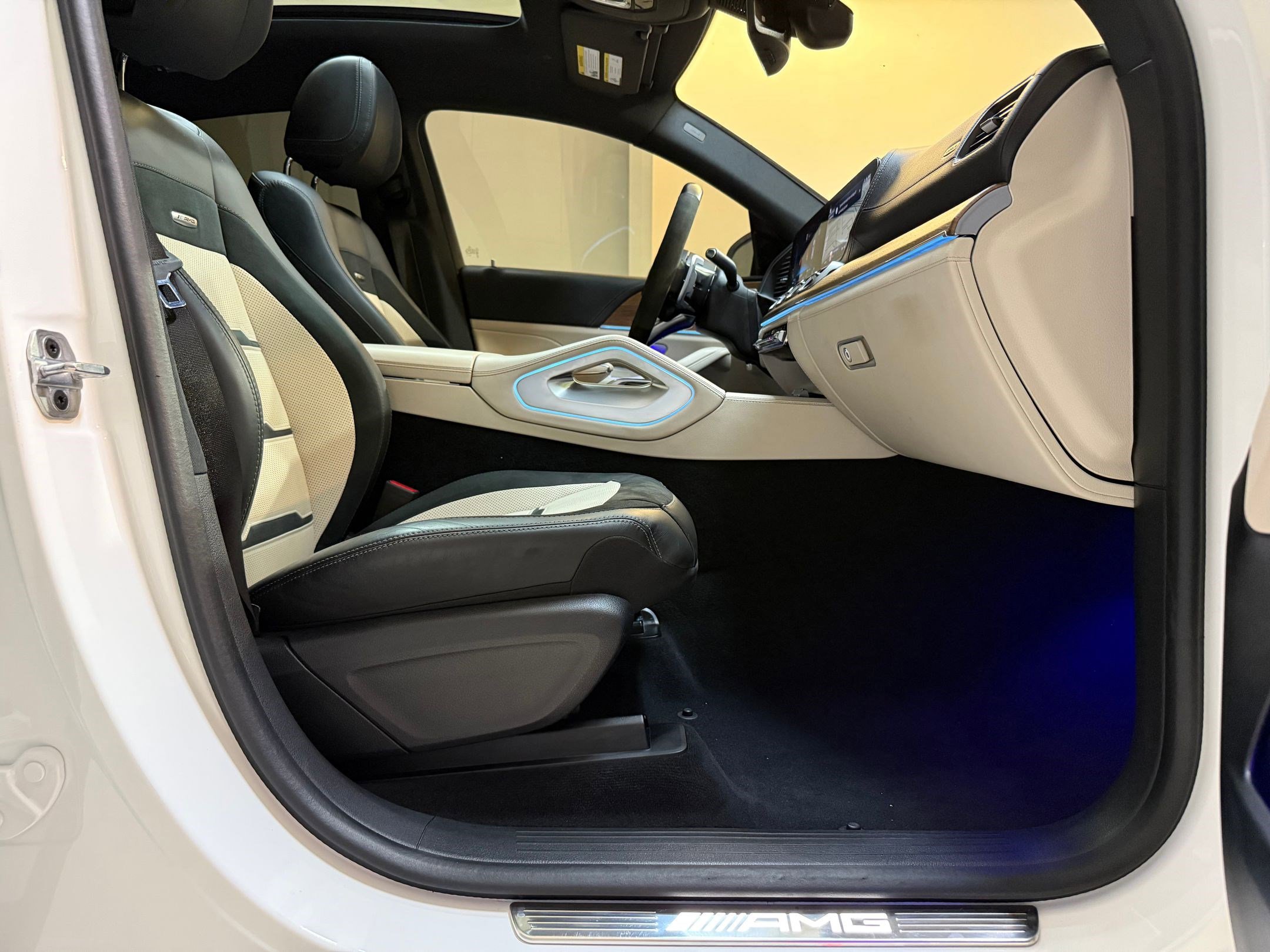 Used 2024 Mercedes-Benz GLE 53 AMG 4MATIC Coupe image 63