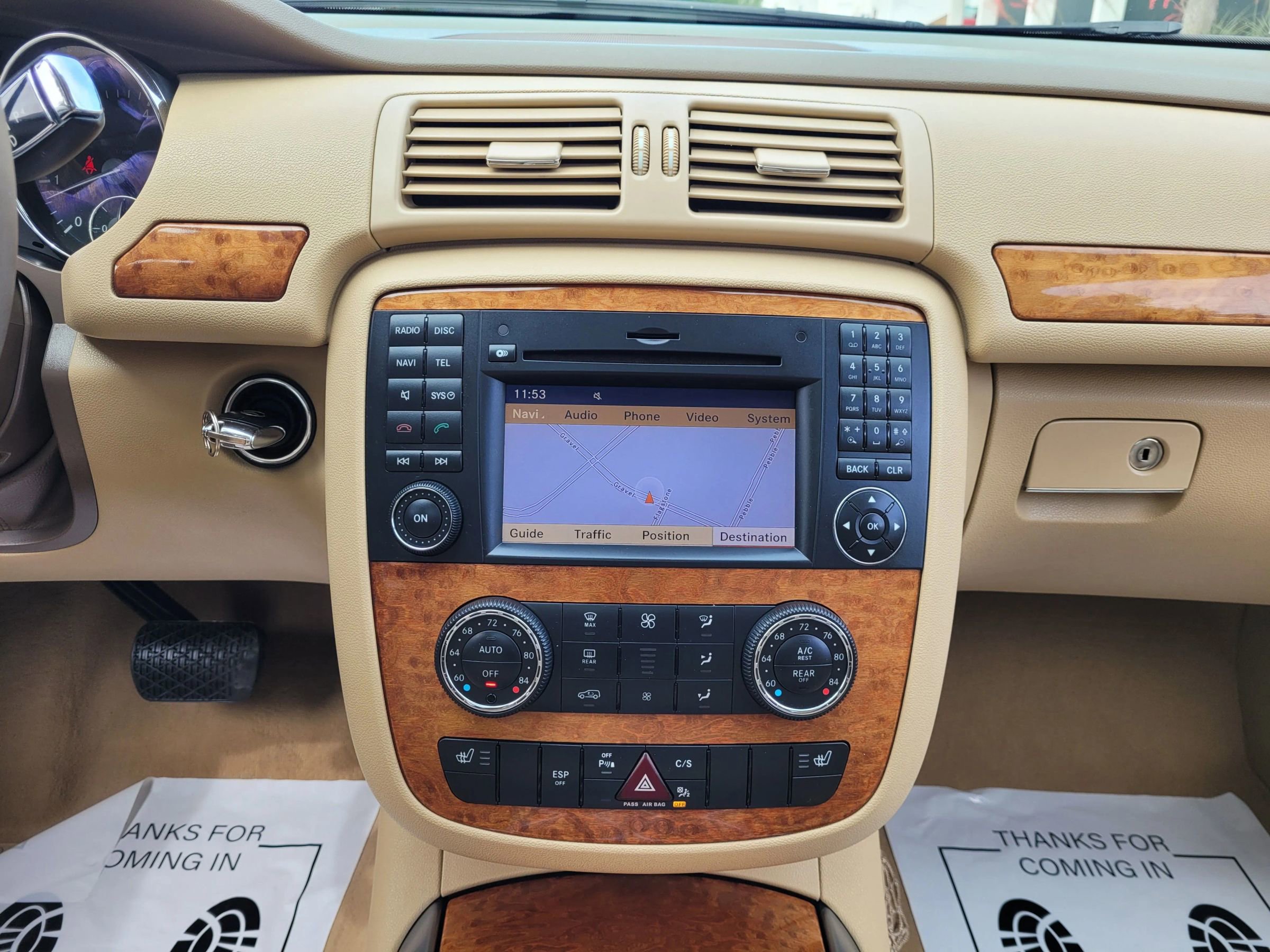 Used 2009 Mercedes-Benz R 350 4MATIC image 31