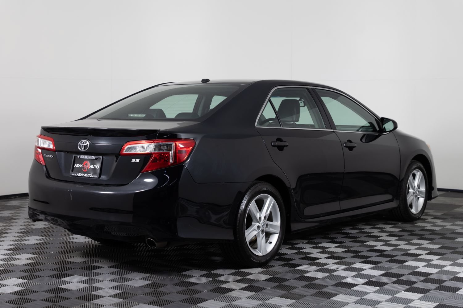 Used 2013 Toyota Camry SE w/ Convenience Pkg FWD image 7