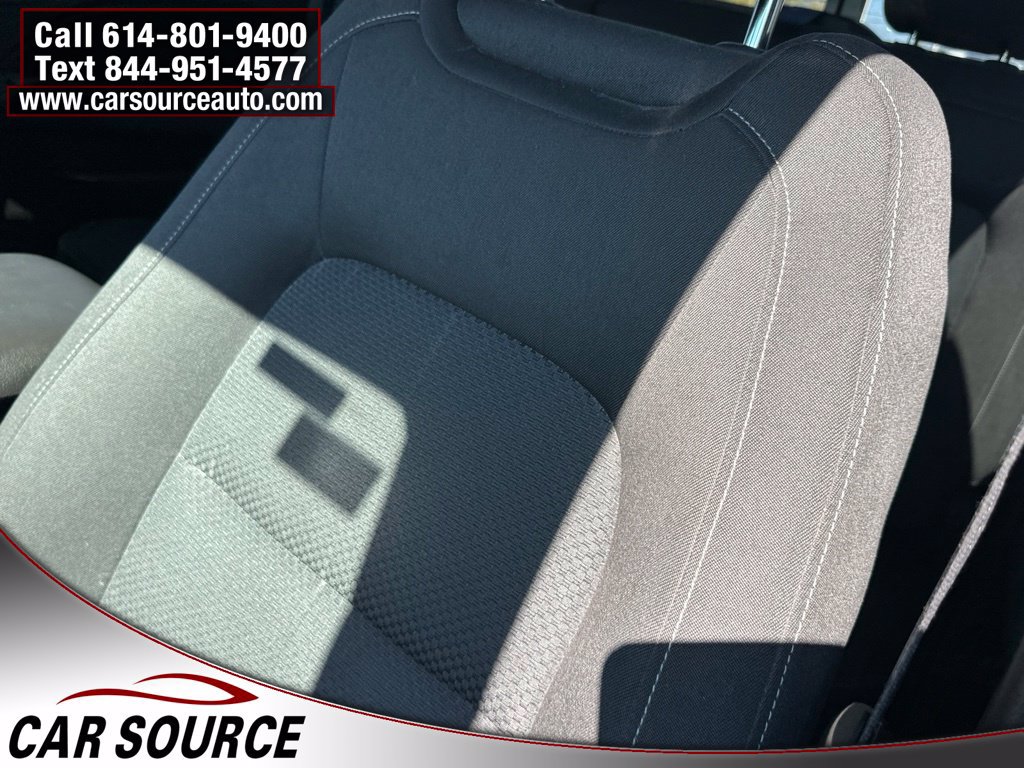 Used 2015 Chevrolet Colorado LT w/ LT Convenience Package RWD image 14