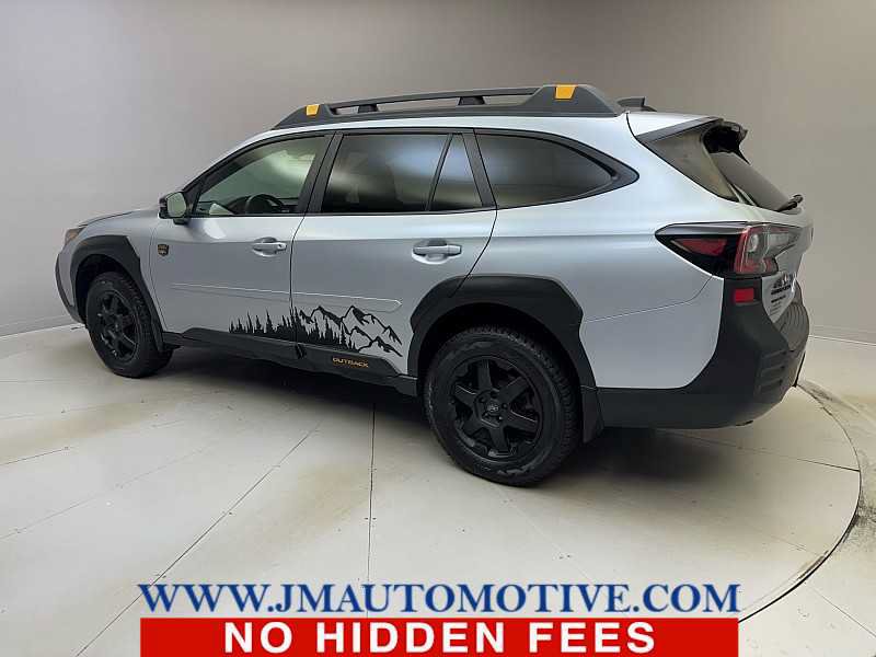 Used 2022 Subaru Outback Wilderness AWD/4WD image 3