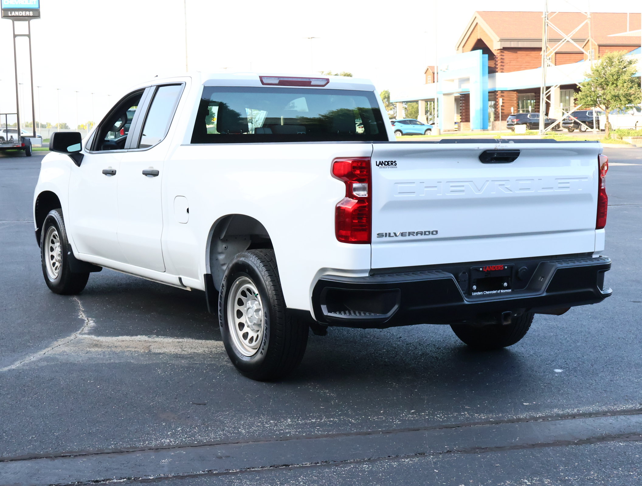 Used 2025 Chevrolet Silverado 1500 W/T RWD image 5