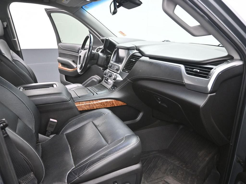 Used 2018 Chevrolet Suburban Premier image 26