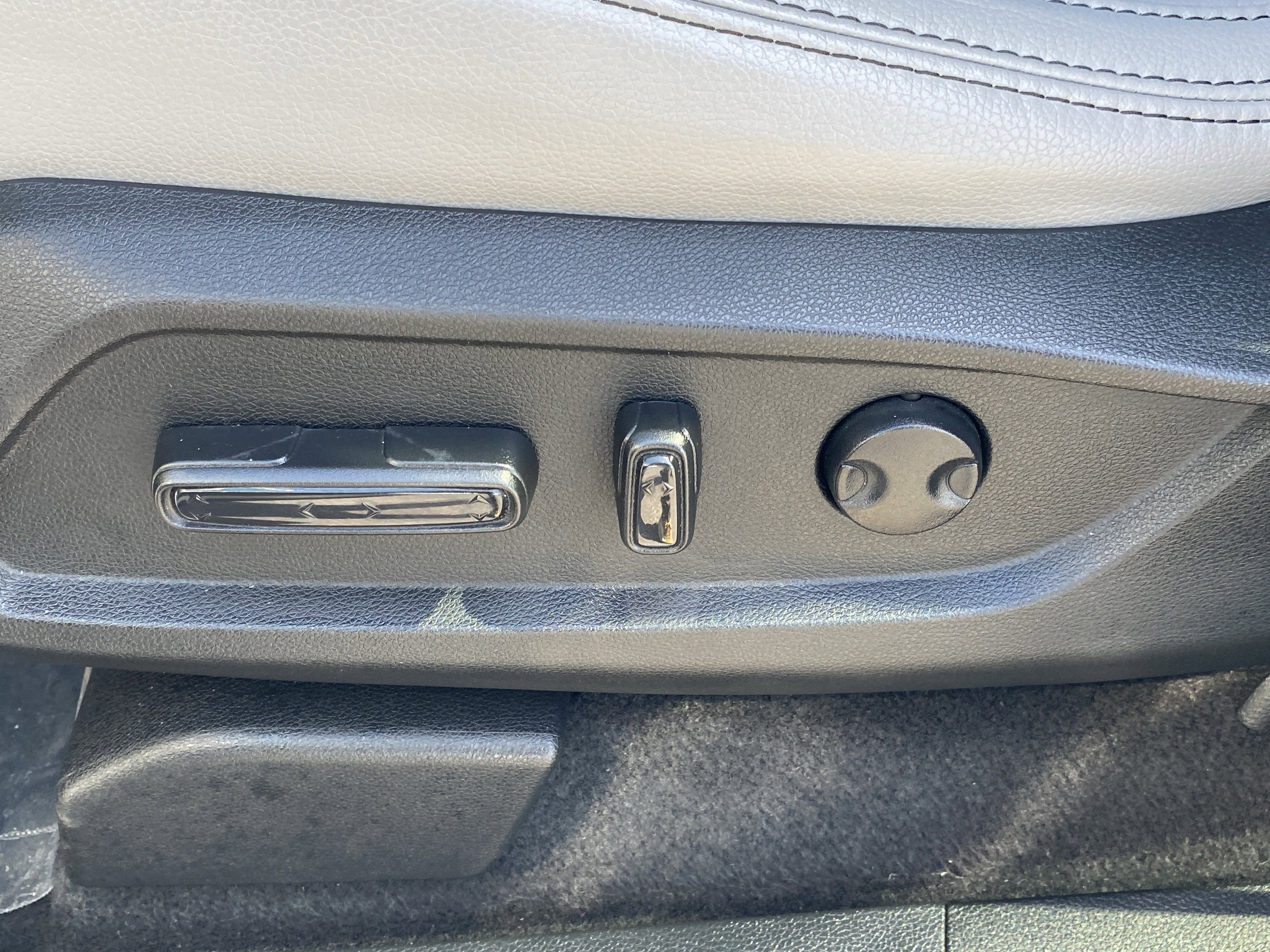 Certified 2025 Honda Pilot EX-L image 17