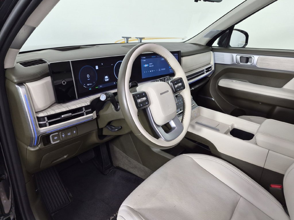 Used 2024 Hyundai Santa Fe Calligraphy FWD image 17