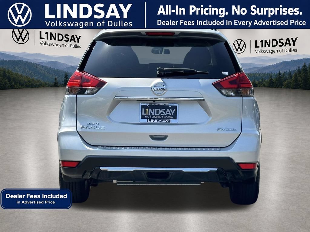 Used 2017 Nissan Rogue SV AWD/4WD image 6