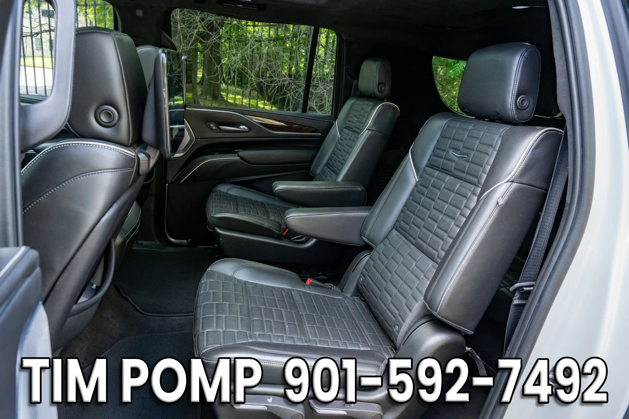 Used 2023 Cadillac Escalade ESV Sport Platinum w/ Heavy-Duty Trailer Package AWD/4WD image 13