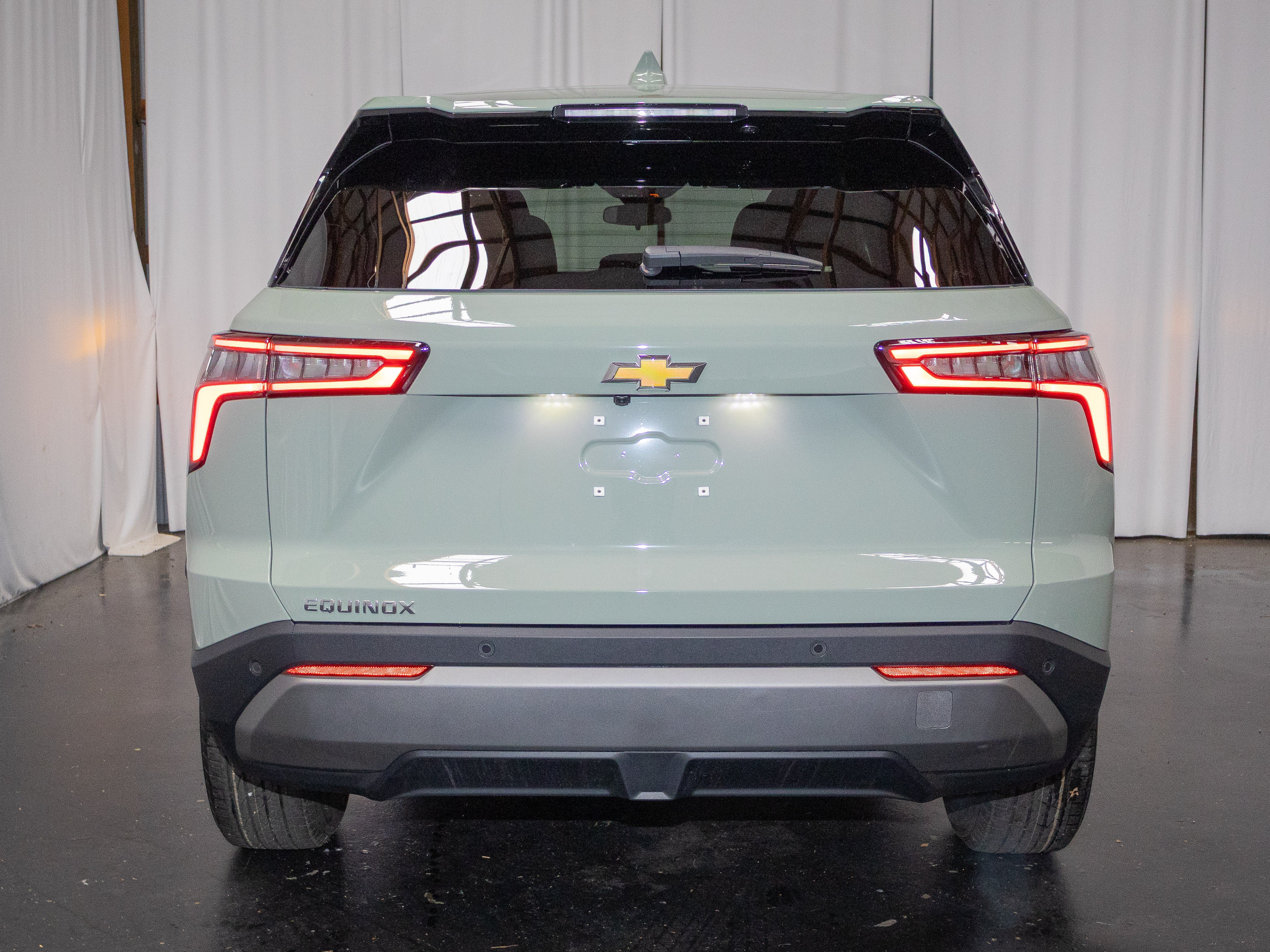 New 2026 Chevrolet Equinox LT FWD image 3