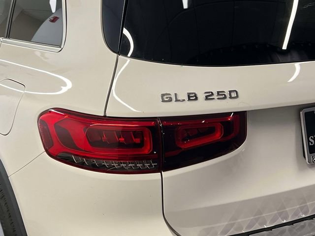 Certified 2022 Mercedes-Benz GLB 250 4MATIC image 10