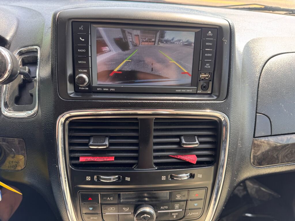 Used 2011 Dodge Grand Caravan Crew FWD image 25
