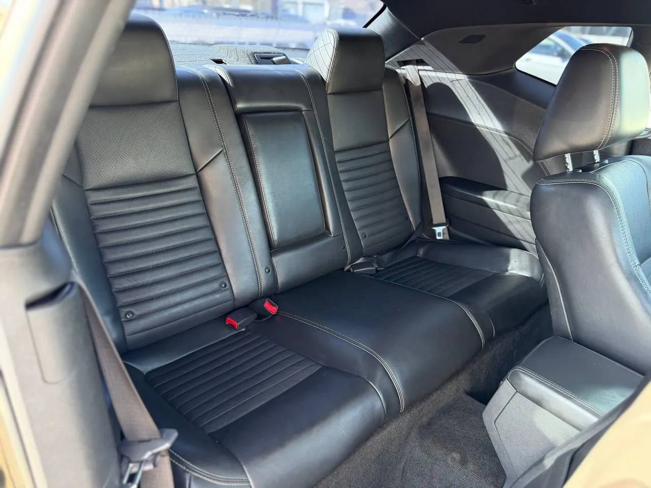 Used 2012 Dodge Challenger R/T Plus image 31