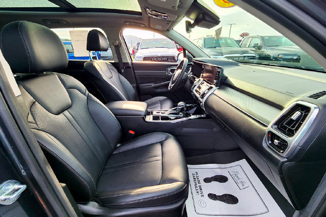 Used 2023 Kia Sorento SX AWD/4WD image 20