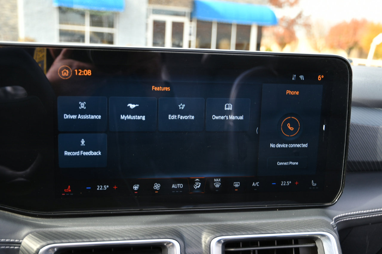 Used 2025 Ford Mustang Premium image 23