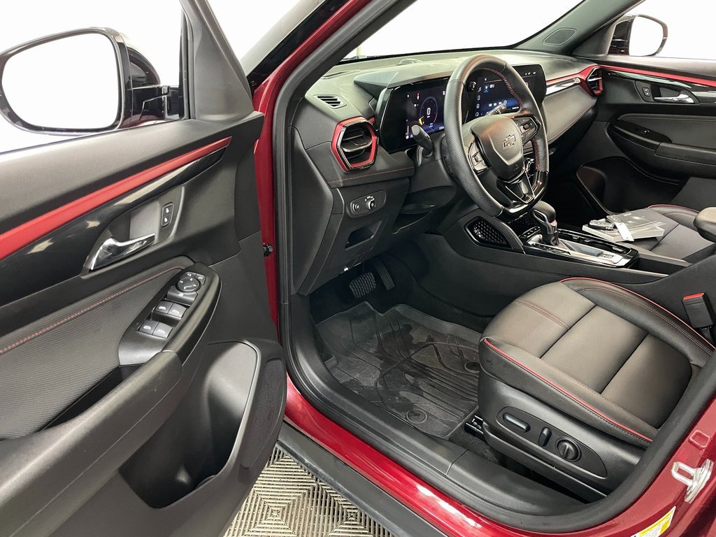 Certified 2024 Chevrolet TrailBlazer RS w/ Driver Confidence Package image 21