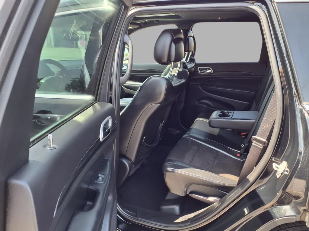 Certified 2021 Jeep Grand Cherokee Laredo X AWD/4WD image 23