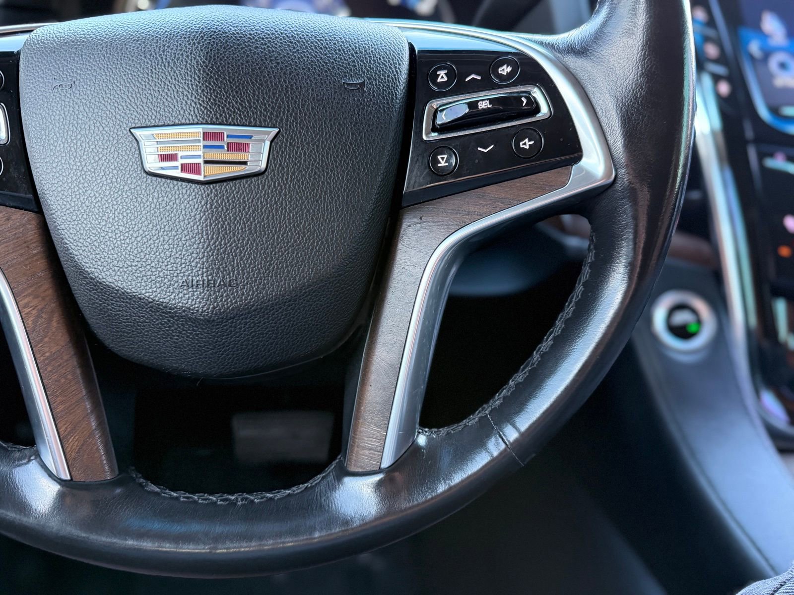 Used 2016 Cadillac Escalade Luxury image 26