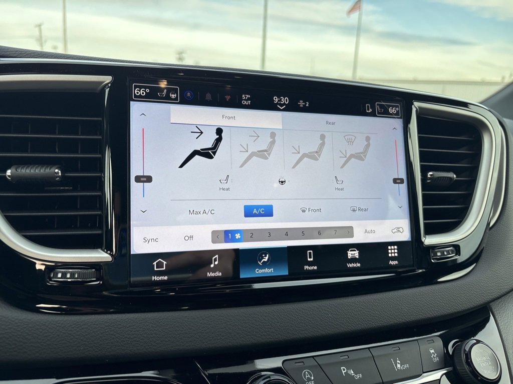 New 2026 Chrysler Voyager LX image 16