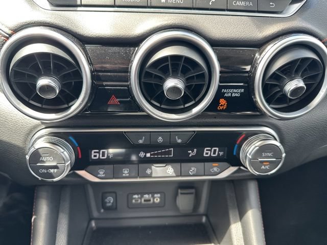 Used 2025 Nissan Sentra SR w/ SR Premium Package FWD image 21