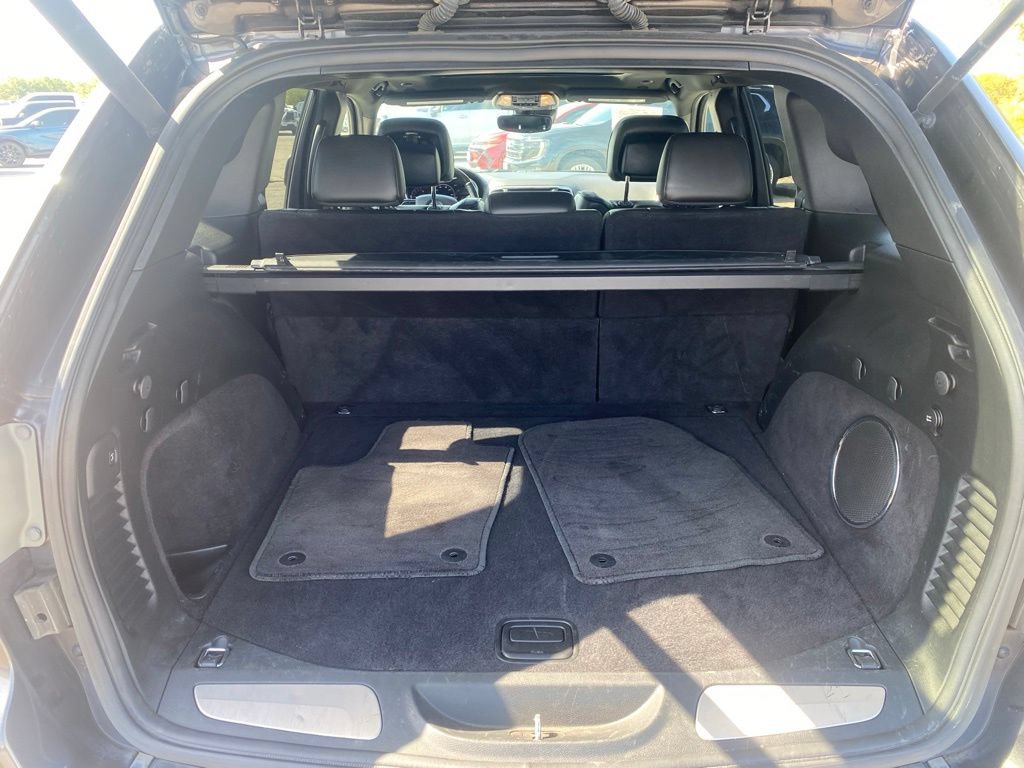 Used 2018 Jeep Grand Cherokee Overland RWD image 14