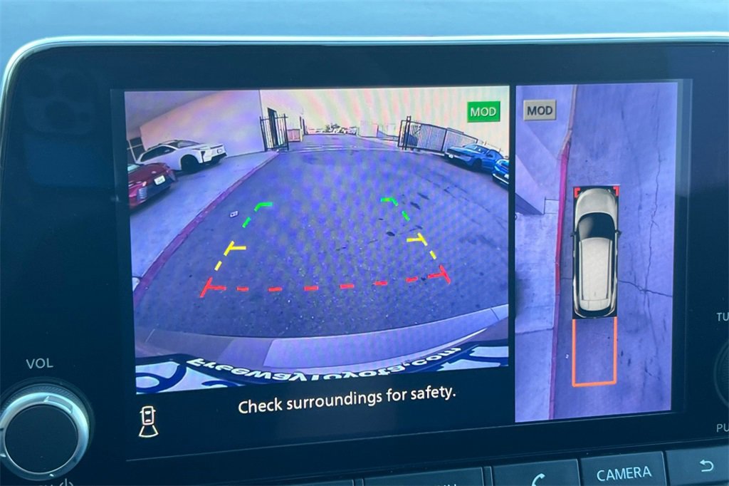 Used 2025 Nissan Rogue SV image 21