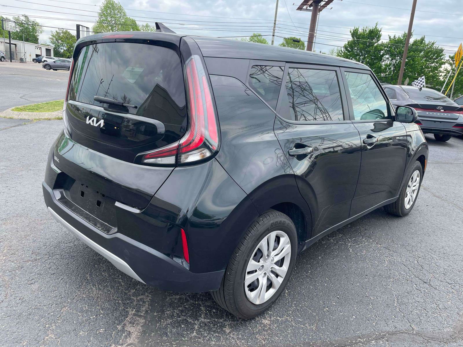 Used 2023 Kia Soul LX FWD image 4