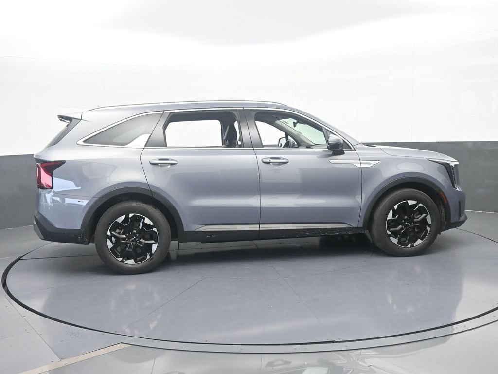 Used 2024 Kia Sorento S FWD image 7