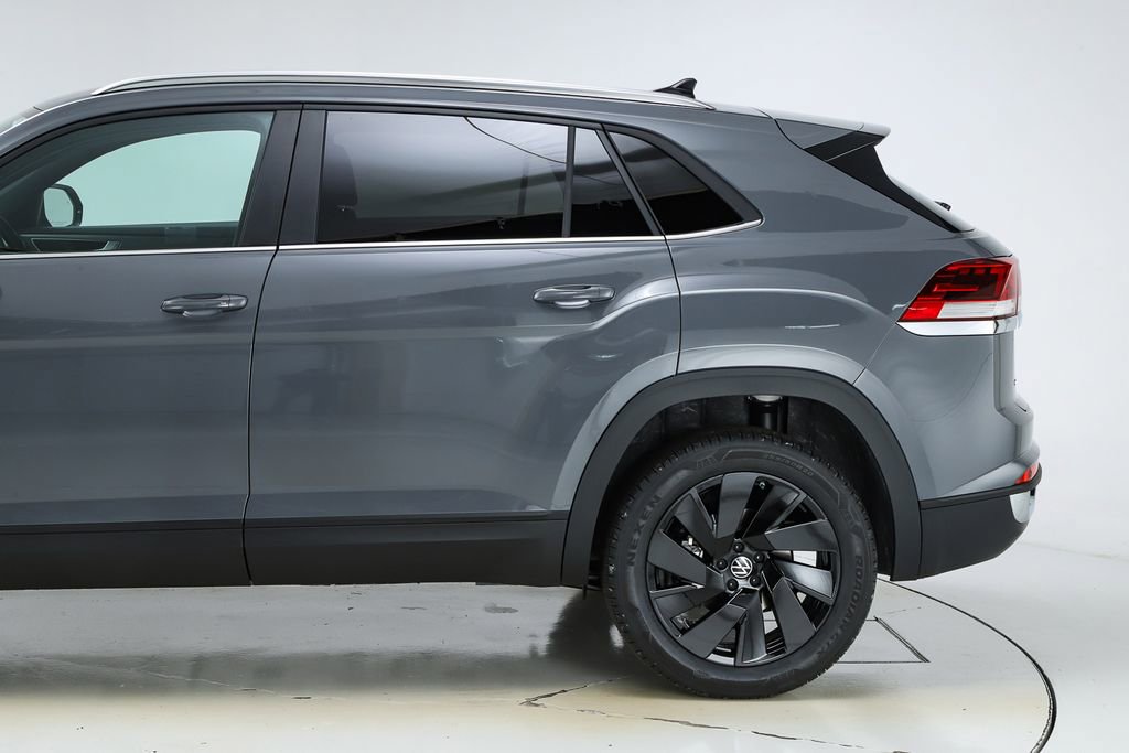 New 2026 Volkswagen Atlas Cross Sport SE FWD image 4