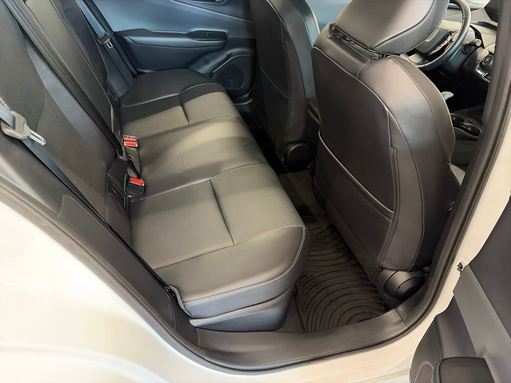 Used 2024 Toyota Prius XLE AWD/4WD image 27