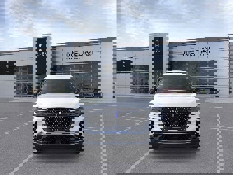 New 2025 Lincoln Nautilus Premier image 6