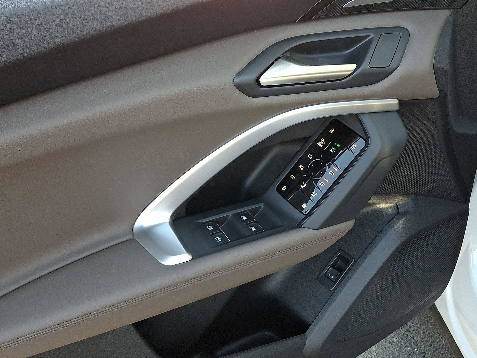 Certified 2025 Audi Q5 Premium Plus w/ Premium Plus image 12