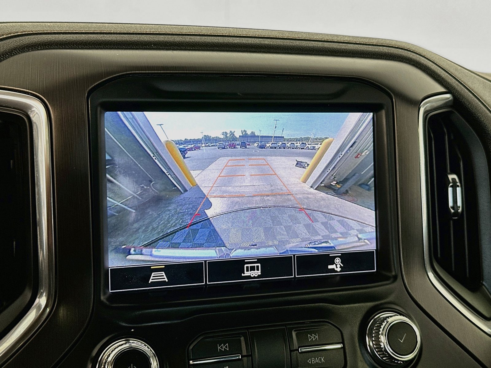 Used 2021 GMC Sierra 1500 AT4 w/ AT4 Preferred Package AWD/4WD image 14