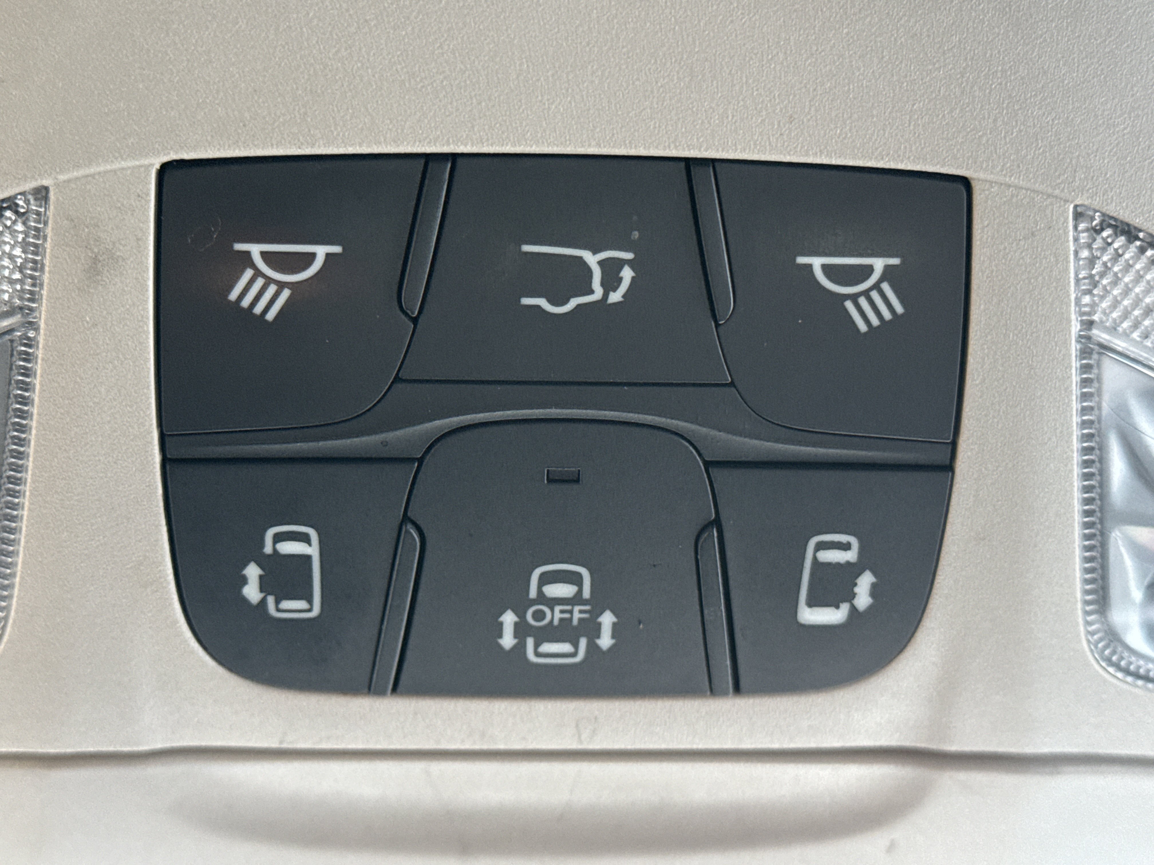 Used 2022 Chrysler Pacifica Touring-L FWD image 19