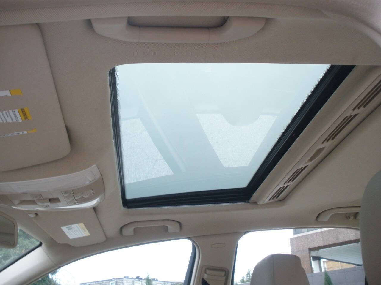 Used 2013 Mercedes-Benz C 250 Sedan image 25