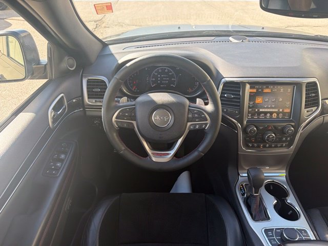 Used 2017 Jeep Grand Cherokee Trailhawk w/ Trailhawk Luxury Group AWD/4WD image 18