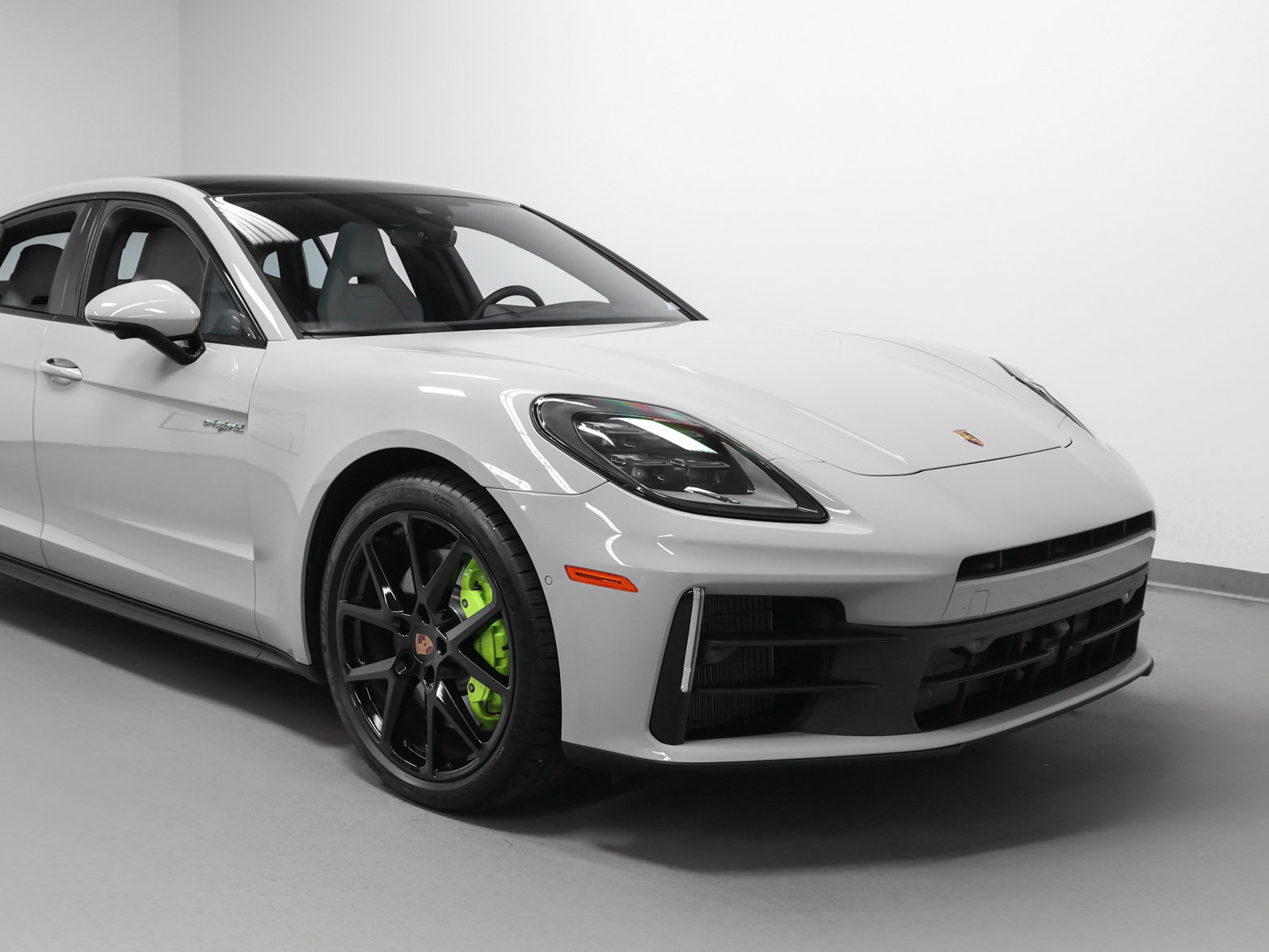 Certified 2026 Porsche Panamera 4 E-Hybrid AWD/4WD image 9