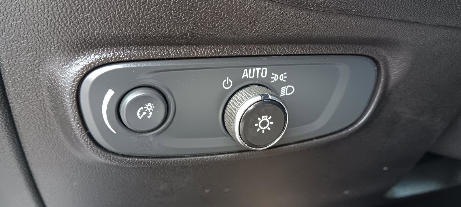 Used 2022 Chevrolet Equinox LT image 10