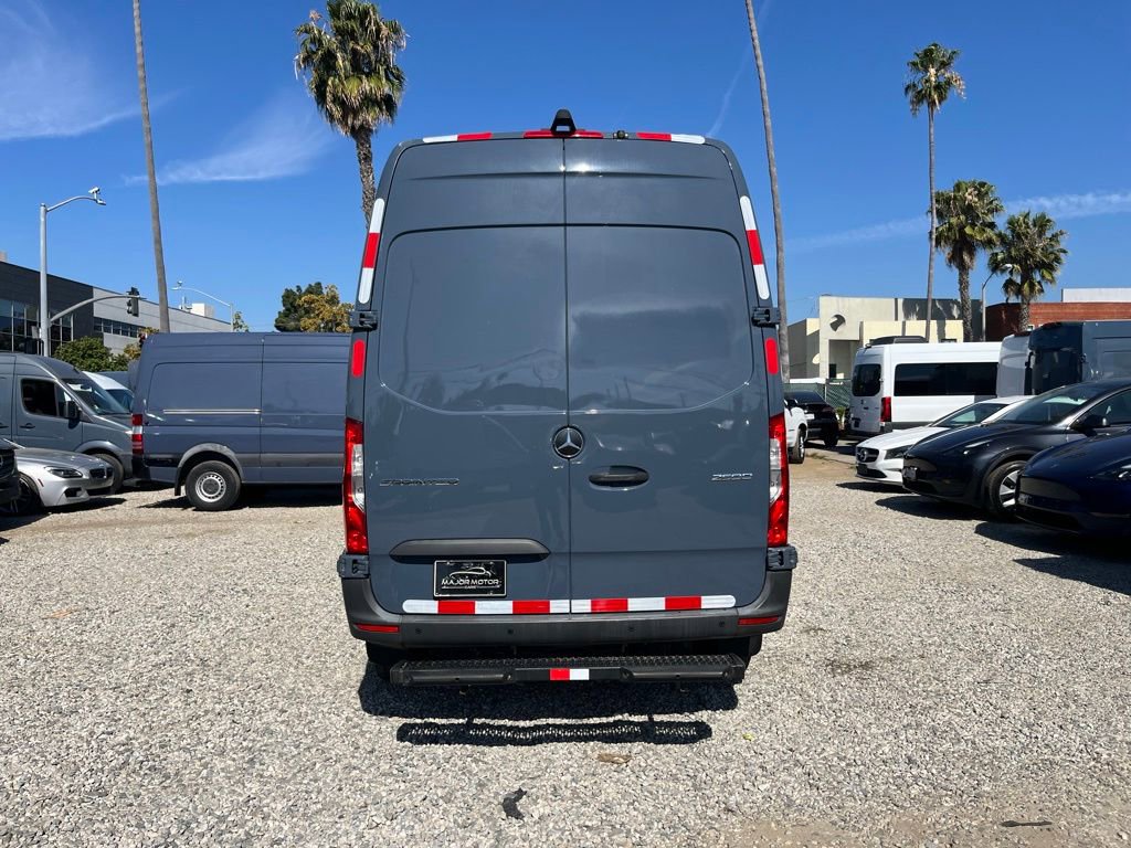 Used 2019 Mercedes-Benz Sprinter 144 image 8