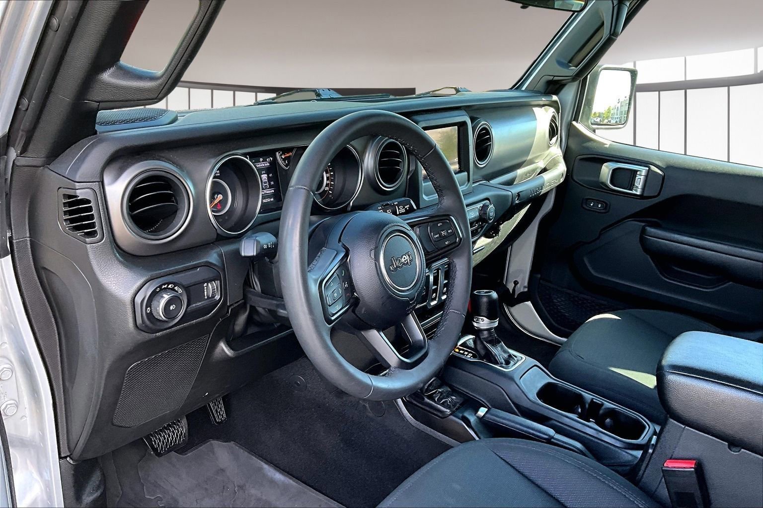 Used 2023 Jeep Wrangler Sport S image 17