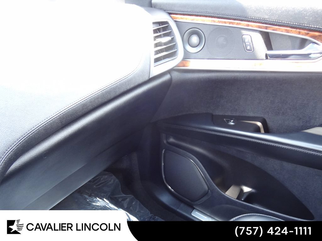 Certified 2020 Lincoln Nautilus Reserve AWD/4WD image 39