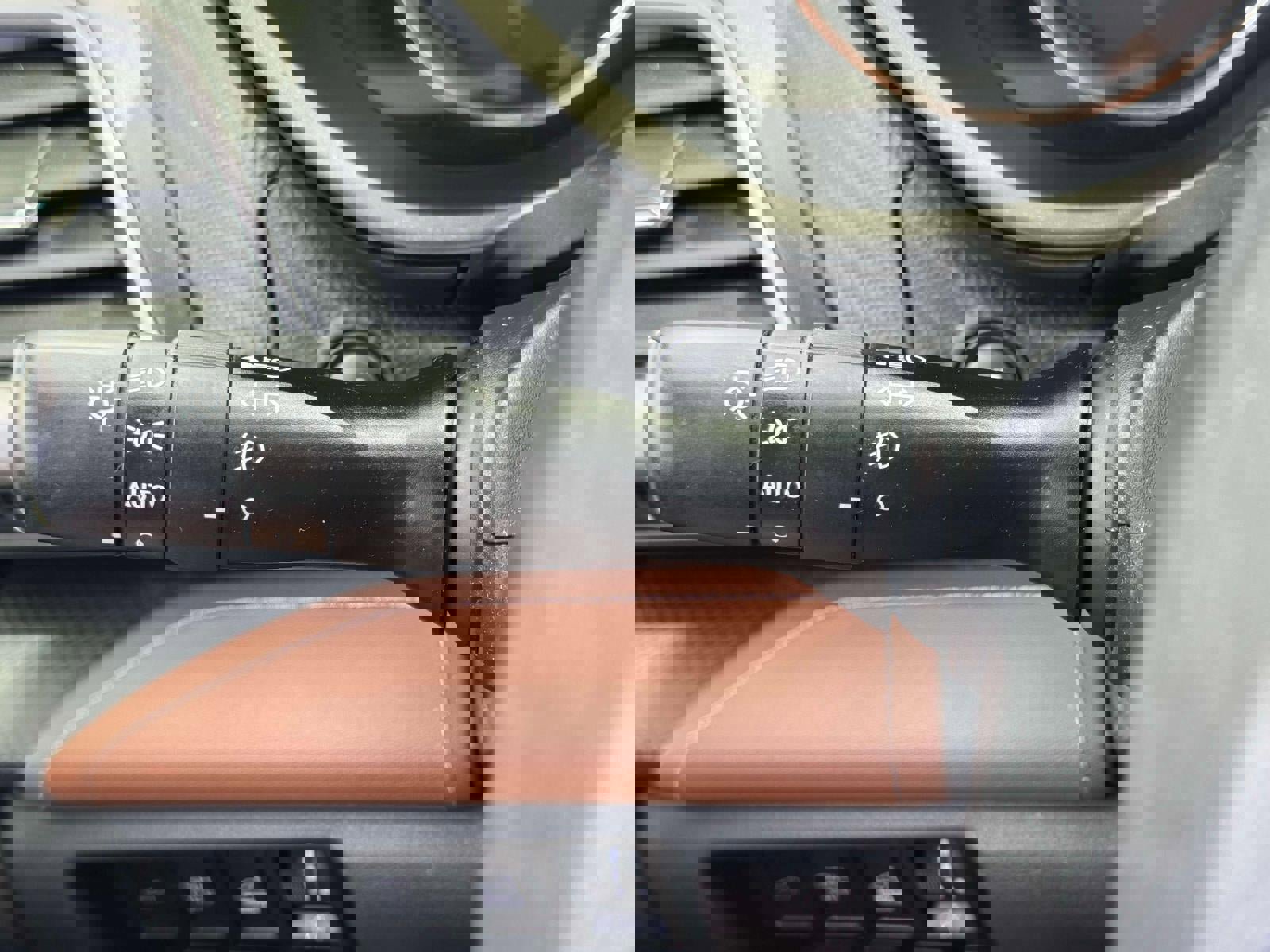 Used 2021 Subaru Forester Touring image 17