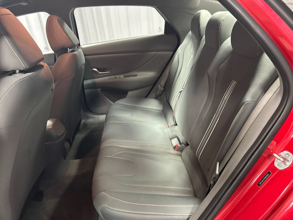 Used 2022 Hyundai Elantra SEL w/ Convenience Package FWD image 21